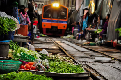 Bangkok: Damnoen Saduak Floating Market and Maeklong Railway Street Market