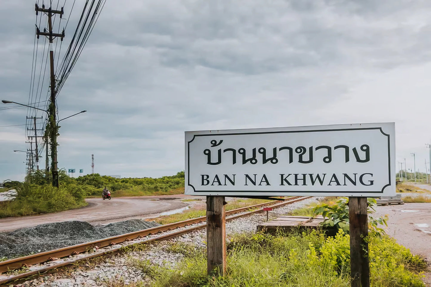 Bangkok: Damnoen Saduak Floating Market and Maeklong Railway Street Market