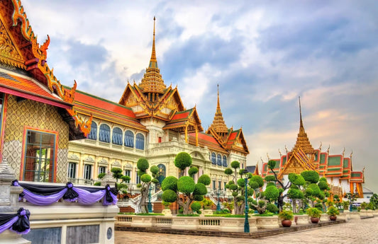 Bangkok: Grand Palace, Wat Pho, and Wat Arun Guided Tour