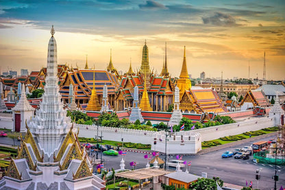Bangkok: Grand Palace, Wat Pho, and Wat Arun Guided Tour
