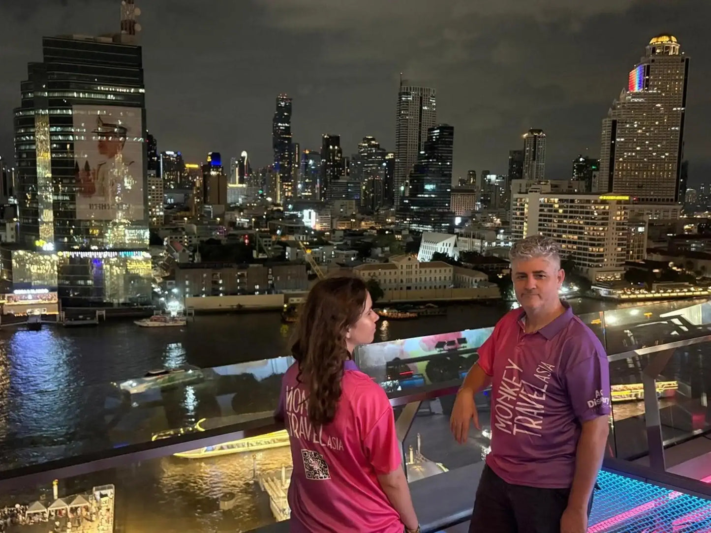 Bangkok: Luxury Cruise on Chao Phraya River w/ Free Flow Beer & Wine (The Luxury White Cruise)