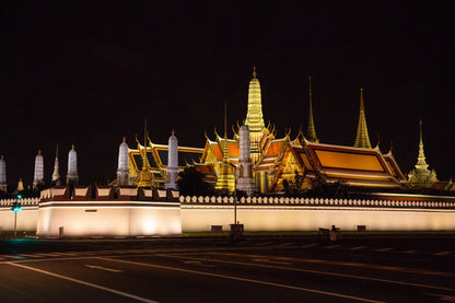 Bangkok: Tuk-Tuk Night Tour to Markets, Temples & Street Food