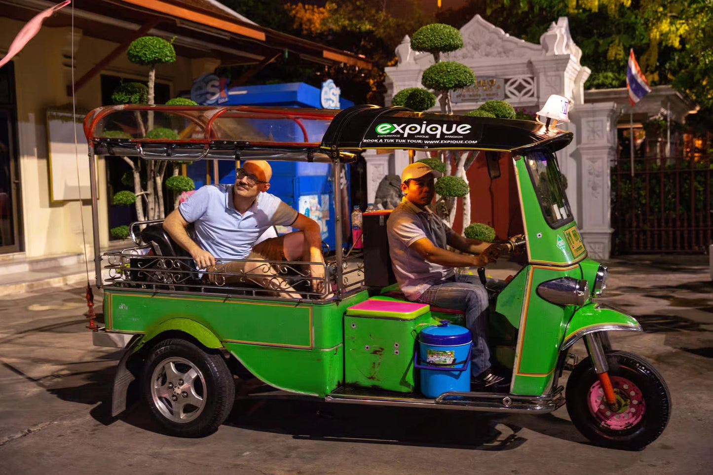 Bangkok: Tuk-Tuk Night Tour to Markets, Temples & Street Food