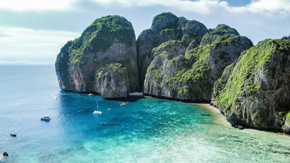 Phuket: Maya Bay, Phi Phi, & Bamboo Island + Snorkeling & Lunch Buffet