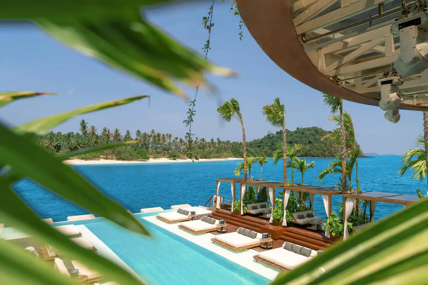 Phuket: YONA Floating Beach Club Day Pass